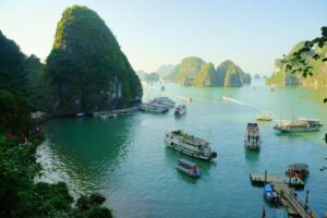 Wassersport-Abenteuer in der Halong-Bucht